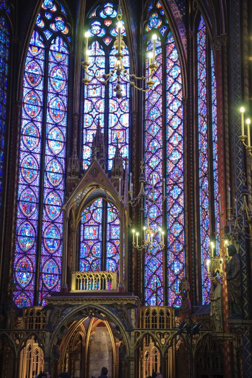 The glass of Sainte Chapelle